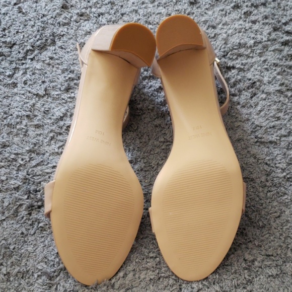 Light Beige Nine West Block Heeled Sandals - Picture 4 of 5